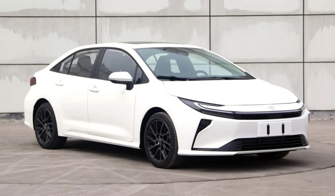 Toyota Altis tại Việt Nam mà thay đổi như bản mới lộ diện này thì dễ hot: Trông như tiểu Camry với nhiều chi tiết thể thao hơn- Ảnh 3. Toyota Altis tại Việt Nam mà thay đổi như bản mới lộ diện này thì dễ hot: Trông như tiểu Camry với nhiều chi tiết thể thao hơn- Ảnh 3.