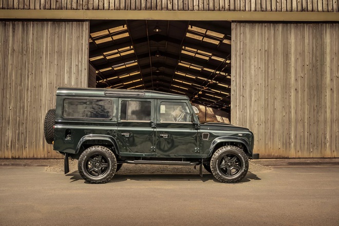 Mua 240 chiếc Land Rover Defender cổ về rồi nâng cấp, chủ hãng độ thu về hơn 1.500 tỷ đồng- Ảnh 4. Mua 240 chiếc Land Rover Defender cổ về rồi nâng cấp, chủ hãng độ thu về hơn 1.500 tỷ đồng- Ảnh 4.
