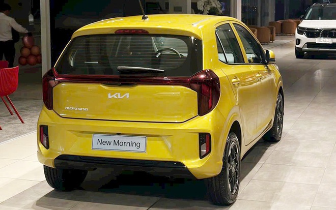 Ảnh thực tế 2 bản Kia Morning 2025 giá từ 439 triệu đồng tại đại lý: Vài điểm giống ‘tiểu Carnival’, thêm công nghệ, tiện ích, cạnh tranh i10, Wigo- Ảnh 17. Ảnh thực tế 2 bản Kia Morning 2025 giá từ 439 triệu đồng tại đại lý: Vài điểm giống ‘tiểu Carnival’, thêm công nghệ, tiện ích, cạnh tranh i10, Wigo- Ảnh 17.