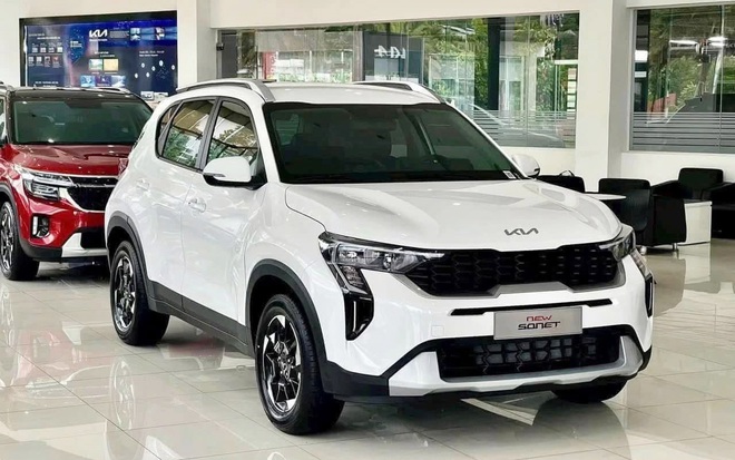 Kia Sonet thêm bản giá rẻ tại Việt Nam: Thực tế còn 493 triệu đồng tại đại lý, lược 3 tính năng, thêm cạnh tranh Raize, Venue- Ảnh 4. Kia Sonet thêm bản giá rẻ tại Việt Nam: Thực tế còn 493 triệu đồng tại đại lý, lược 3 tính năng, thêm cạnh tranh Raize, Venue- Ảnh 4.