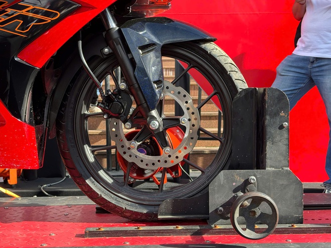 Honda ra mắt 3 xe máy mới: Winner R 'lột xác', ADV350 lần đầu xuất hiện, Rebel 1100 nâng cấp mới- Ảnh 5. Honda ra mắt 3 xe máy mới: Winner R 'lột xác', ADV350 lần đầu xuất hiện, Rebel 1100 nâng cấp mới- Ảnh 5.