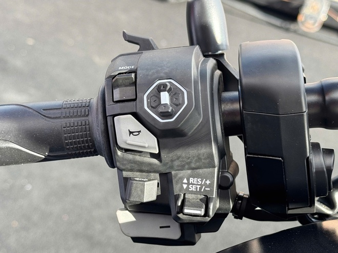 Honda ra mắt 3 xe máy mới: Winner R 'lột xác', ADV350 lần đầu xuất hiện, Rebel 1100 nâng cấp mới- Ảnh 33. Honda ra mắt 3 xe máy mới: Winner R 'lột xác', ADV350 lần đầu xuất hiện, Rebel 1100 nâng cấp mới- Ảnh 33.