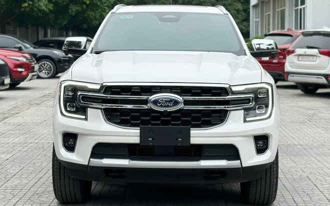Chọn Kia Sorento hay Ford Everest cùng giá gần 1,47 tỷ đồng, bảng so sánh này sẽ cho bạn thấy cuộc ganh đua gắt gao về công nghệ- Ảnh 2. Chọn Kia Sorento hay Ford Everest cùng giá gần 1,47 tỷ đồng, bảng so sánh này sẽ cho bạn thấy cuộc ganh đua gắt gao về công nghệ- Ảnh 2.