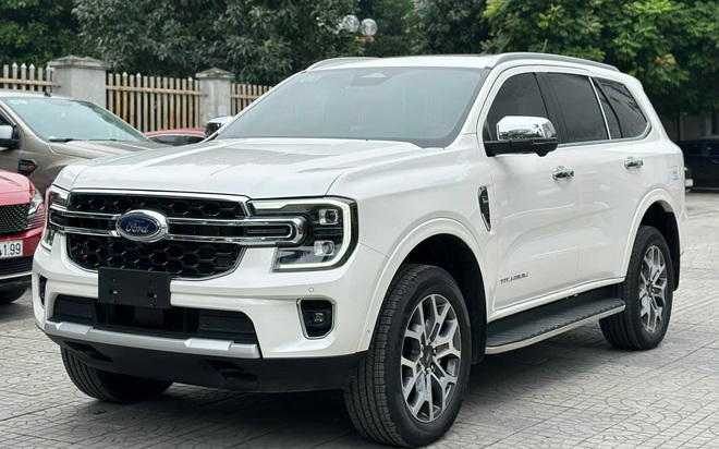 Chọn Kia Sorento hay Ford Everest cùng giá gần 1,47 tỷ đồng, bảng so sánh này sẽ cho bạn thấy cuộc ganh đua gắt gao về công nghệ- Ảnh 6. Chọn Kia Sorento hay Ford Everest cùng giá gần 1,47 tỷ đồng, bảng so sánh này sẽ cho bạn thấy cuộc ganh đua gắt gao về công nghệ- Ảnh 6.