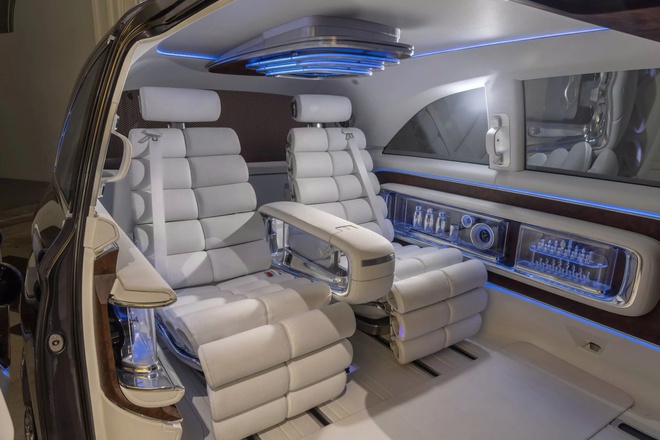 Mercedes-Benz V-Class sắp thêm bản thuần điện: Có màn hình to như GLC vừa ra mắt, ti vi 4K ở phía sau, chạy 500km không cần sạc- Ảnh 6. Mercedes-Benz V-Class sắp thêm bản thuần điện: Có màn hình to như GLC vừa ra mắt, ti vi 4K ở phía sau, chạy 500km không cần sạc- Ảnh 6.