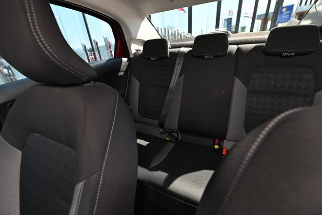 Lada Iskra - Sedan Nga dễ thế chỗ Granta đang có ở Việt Nam với thiết kế nịnh mắt hơn, giá quy đổi từ 400 triệu đồng, cạnh tranh Vios, Slavia- Ảnh 8. Lada Iskra - Sedan Nga dễ thế chỗ Granta đang có ở Việt Nam với thiết kế nịnh mắt hơn, giá quy đổi từ 400 triệu đồng, cạnh tranh Vios, Slavia- Ảnh 8.