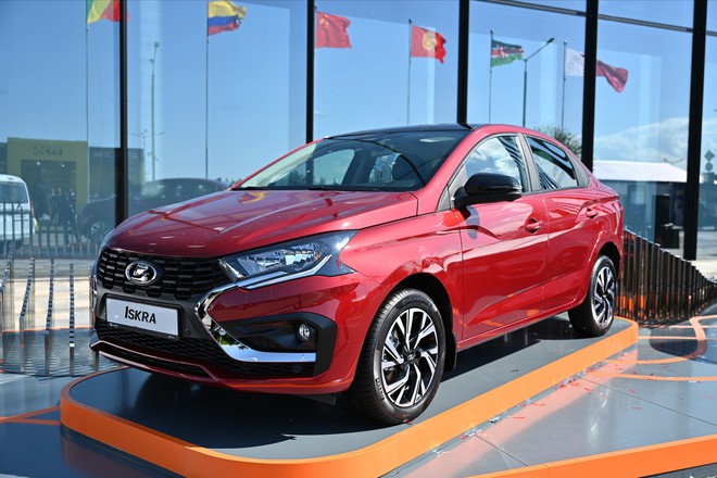 Lada Iskra - Sedan Nga dễ thế chỗ Granta đang có ở Việt Nam với thiết kế nịnh mắt hơn, giá quy đổi từ 400 triệu đồng, cạnh tranh Vios, Slavia- Ảnh 3. Lada Iskra - Sedan Nga dễ thế chỗ Granta đang có ở Việt Nam với thiết kế nịnh mắt hơn, giá quy đổi từ 400 triệu đồng, cạnh tranh Vios, Slavia- Ảnh 3.