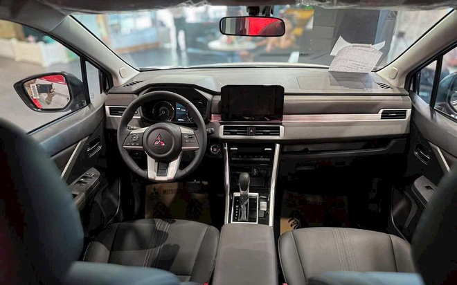 Mitsubishi Xpander lọt top nhiều hạng mục CCA 2025, hướng tới xe xăng bán chạy nhất Việt Nam năm nay- Ảnh 4. Mitsubishi Xpander lọt top nhiều hạng mục CCA 2025, hướng tới xe xăng bán chạy nhất Việt Nam năm nay- Ảnh 4.