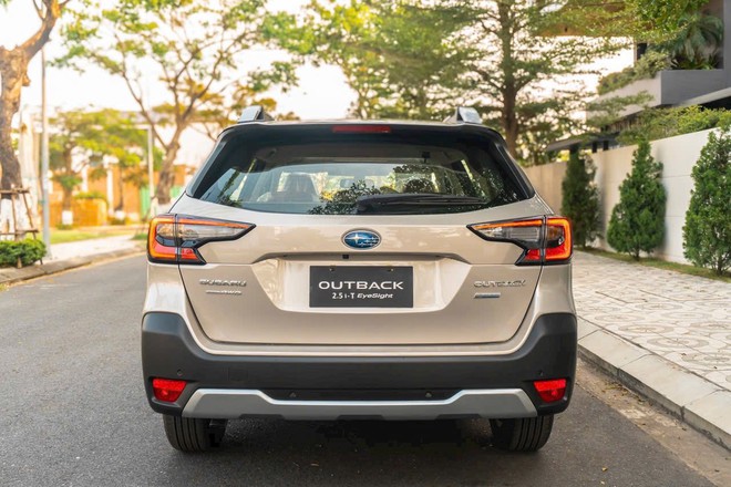 Subaru Outback giảm tới 550 triệu đồng tại đại lý: Giá thực tế chưa tới 1,6 tỷ, vẫn chỉ tương đương Palisade bản giữa dù to ngang Santa Fe- Ảnh 4.