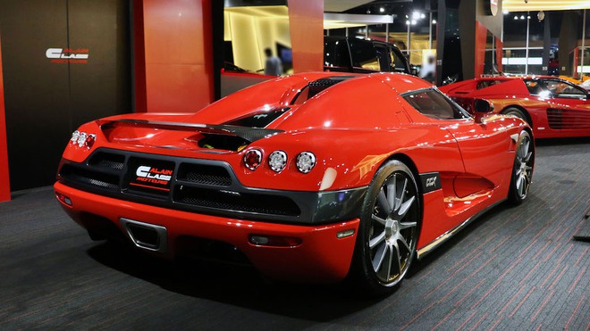 Koenigsegg CCX lần đầu lăn bánh công khai tại Việt Nam sau khi có biển số: CĐM tò mò người cầm lái- Ảnh 4. Koenigsegg CCX lần đầu lăn bánh công khai tại Việt Nam sau khi có biển số: CĐM tò mò người cầm lái- Ảnh 4.