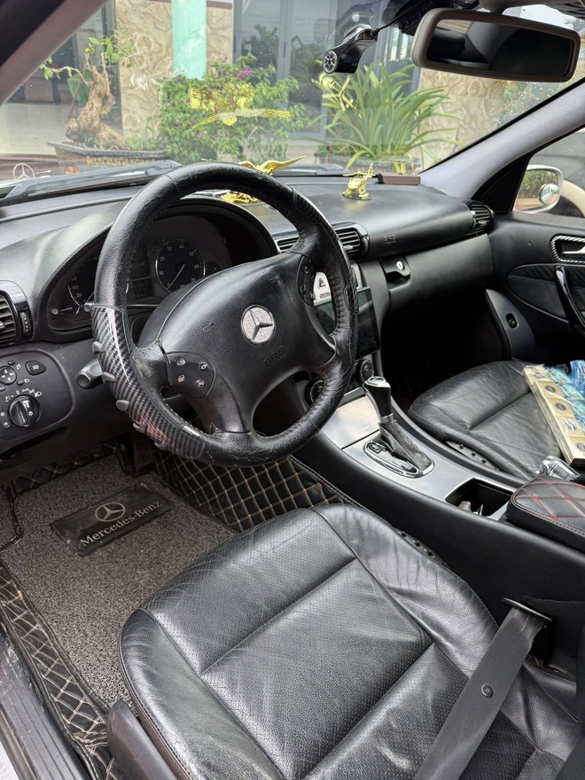 Mercedes-Benz C 240 rao bán chỉ 80 triệu đồng: Cơ hội 'trả thù quá khứ' dành cho ai có ngân sách chỉ đủ mua Honda SH- Ảnh 3. Mercedes-Benz C 240 rao bán chỉ 80 triệu đồng: Cơ hội 'trả thù quá khứ' dành cho ai có ngân sách chỉ đủ mua Honda SH- Ảnh 3.