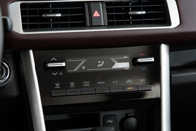 Soi kỹ từng khác biệt của Mitsubishi Xpander 2025 vừa ra mắt: Giá cao nhất 699 triệu, đã có 6 túi khí, màn hình điện tử- Ảnh 18. Soi kỹ từng khác biệt của Mitsubishi Xpander 2025 vừa ra mắt: Giá cao nhất 699 triệu, đã có 6 túi khí, màn hình điện tử- Ảnh 18.