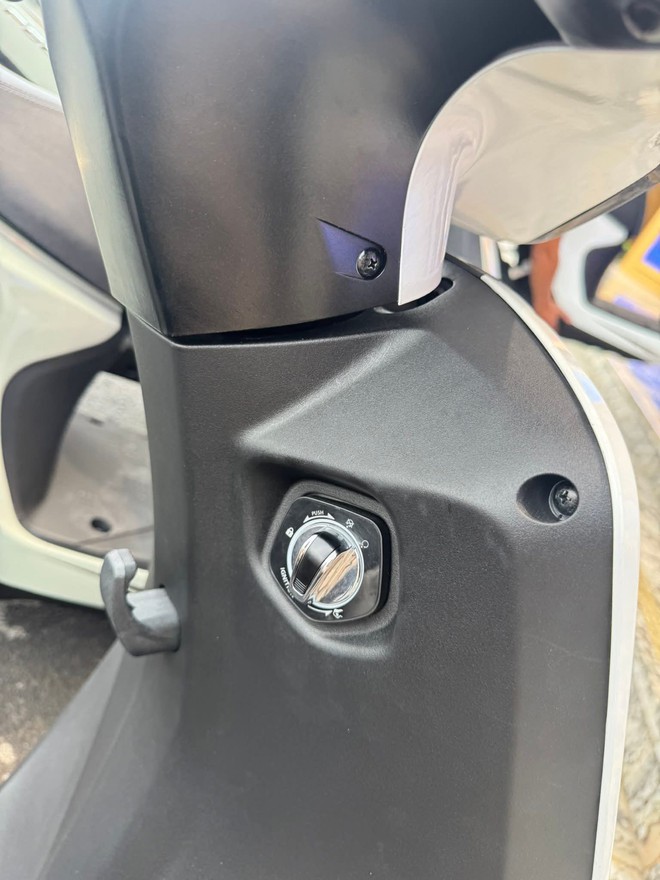 Lộ ảnh VinFast Vero X: Xe máy điện mới nhất của hãng, giá gần 35 triệu đồng, pin tháo rời, có thể chạy 262km/sạc- Ảnh 3.