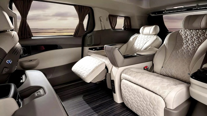 Kia Carnival bản 'chủ tịch' ra mắt Việt Nam cuối tuần này: Nội thất dễ thêm ghế massage, màn hình lớn phía sau, nóc xe có chi tiết đặc biệt- Ảnh 6.