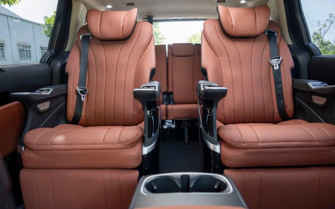 Kia Carnival hybrid có tùy chọn cho khách Việt chịu chơi: Thêm 80 triệu đồng lấy ghế massage, điều khiển cảm ứng, cạnh tranh Viloran- Ảnh 5. Kia Carnival hybrid có tùy chọn cho khách Việt chịu chơi: Thêm 80 triệu đồng lấy ghế massage, điều khiển cảm ứng, cạnh tranh Viloran- Ảnh 5.