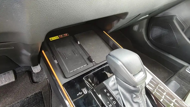 Toyota Corolla Cross 2026 ra mắt sát Việt Nam với tên gọi khác: Có điểm như xe điện, màn hình khủng, động cơ hybrid mạnh hơn- Ảnh 6.