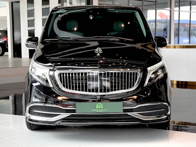 Mercedes-Benz V 250 cũ rao bán gần 2 tỷ đồng: Độ nội thất hết 950 triệu, người bán chia sẻ 'nội thất chưa chắc S-Class sánh kịp'- Ảnh 4. Mercedes-Benz V 250 cũ rao bán gần 2 tỷ đồng: Độ nội thất hết 950 triệu, người bán chia sẻ 'nội thất chưa chắc S-Class sánh kịp'- Ảnh 4.