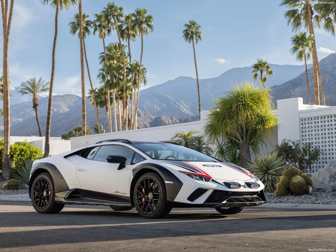 Lamborghini Huracan bản gầm cao xuất hiện tại Huế: Khoảng sáng gầm gần bằng Tucson, dễ 'băm bổ' ổ gà tại Việt Nam- Ảnh 4. Lamborghini Huracan bản gầm cao xuất hiện tại Huế: Khoảng sáng gầm gần bằng Tucson, dễ 'băm bổ' ổ gà tại Việt Nam- Ảnh 4.