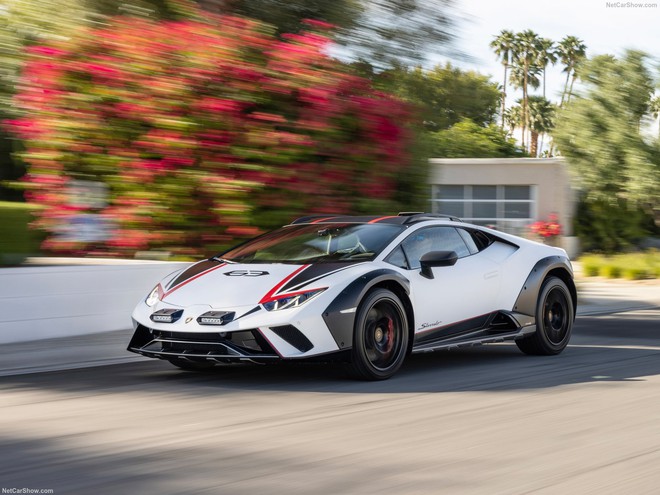 Lamborghini Huracan bản gầm cao xuất hiện tại Huế: Khoảng sáng gầm gần bằng Tucson, dễ 'băm bổ' ổ gà tại Việt Nam- Ảnh 6. Lamborghini Huracan bản gầm cao xuất hiện tại Huế: Khoảng sáng gầm gần bằng Tucson, dễ 'băm bổ' ổ gà tại Việt Nam- Ảnh 6.