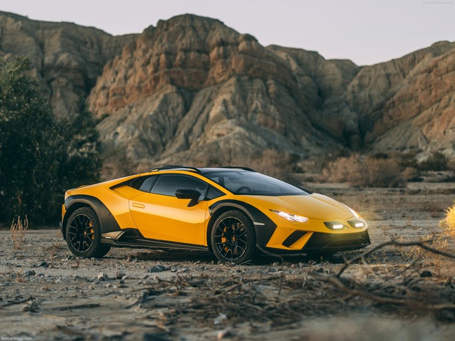 Lamborghini Huracan bản gầm cao xuất hiện tại Huế: Khoảng sáng gầm gần bằng Tucson, dễ 'băm bổ' ổ gà tại Việt Nam- Ảnh 9. Lamborghini Huracan bản gầm cao xuất hiện tại Huế: Khoảng sáng gầm gần bằng Tucson, dễ 'băm bổ' ổ gà tại Việt Nam- Ảnh 9.