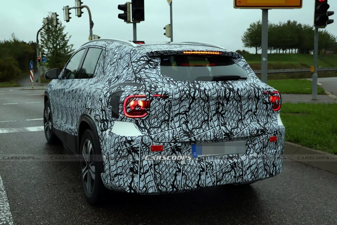 Mercedes-Benz GLA đời mới lộ diện trên đường: Thiết kế có điểm giống GLC, dùng cả hybrid, điện, dễ ra mắt năm sau- Ảnh 3. Mercedes-Benz GLA đời mới lộ diện trên đường: Thiết kế có điểm giống GLC, dùng cả hybrid, điện, dễ ra mắt năm sau- Ảnh 3.