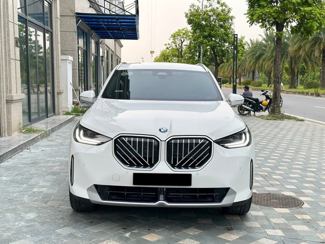 BMW X3 2025 đầu tiên lên sàn xe cũ: Người mua có thể tiết kiệm khoảng 400 triệu đồng mà không sợ lỗi thời- Ảnh 3. BMW X3 2025 đầu tiên lên sàn xe cũ: Người mua có thể tiết kiệm khoảng 400 triệu đồng mà không sợ lỗi thời- Ảnh 3.