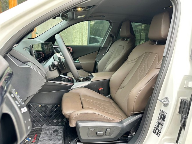 BMW X3 2025 đầu tiên lên sàn xe cũ: Người mua có thể tiết kiệm khoảng 400 triệu đồng mà không sợ lỗi thời- Ảnh 12. BMW X3 2025 đầu tiên lên sàn xe cũ: Người mua có thể tiết kiệm khoảng 400 triệu đồng mà không sợ lỗi thời- Ảnh 12.