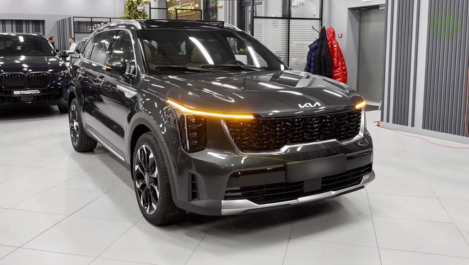 Kia Sorento 2025 lộ diện tại Việt Nam: Dự kiến ra mắt ngay tháng này, 4 phiên bản, thêm nhiều ‘option’, có chi tiết như Carnival- Ảnh 5. Kia Sorento 2025 lộ diện tại Việt Nam: Dự kiến ra mắt ngay tháng này, 4 phiên bản, thêm nhiều ‘option’, có chi tiết như Carnival- Ảnh 5.