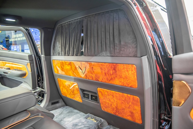 Lạc Hồng 900 LX nhận cọc tại đại lý: Bản tiêu chuẩn giá dự kiến 5 tỷ đồng, bản chống đạn giá có thể ngang Rolls-Royce Ghost- Ảnh 6. Lạc Hồng 900 LX nhận cọc tại đại lý: Bản tiêu chuẩn giá dự kiến 5 tỷ đồng, bản chống đạn giá có thể ngang Rolls-Royce Ghost- Ảnh 6.