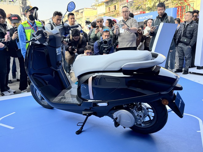 Honda UC3 ra mắt Việt Nam: Pin LFP đi 120km, m&agrave;n h&igrave;nh TFT như xe ph&acirc;n khối lớn, gi&aacute; dự kiến trăm triệu nhưng c&oacute; thể 'mềm' hơn khi c&oacute; điều n&agrave;y- Ảnh 8.