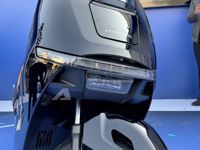 Honda UC3 ra mắt Việt Nam: Pin LFP đi 120km, m&agrave;n h&igrave;nh TFT như xe ph&acirc;n khối lớn, gi&aacute; dự kiến trăm triệu nhưng c&oacute; thể 'mềm' hơn khi c&oacute; điều n&agrave;y- Ảnh 12.