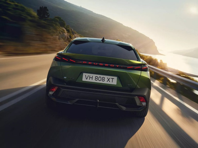 Peugeot 408 n&acirc;ng cấp lớn: Bỏ &lsquo;nanh sư tử&rsquo; thay LED mới như Skoda, bản hybrid tiết kiệm chỉ 5L/100km m&agrave; về Việt Nam th&igrave; &lsquo;hot&rsquo;- Ảnh 11.