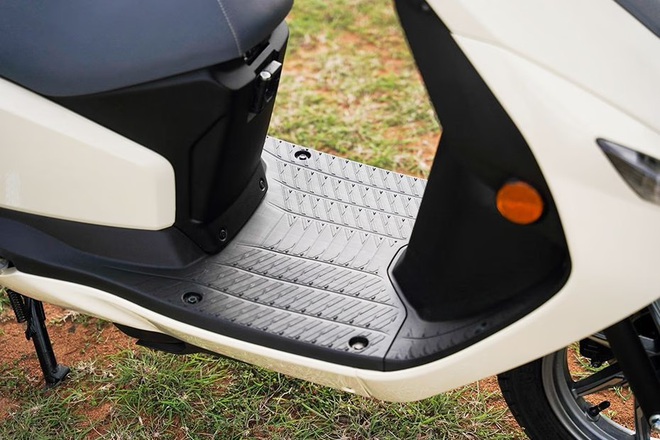 Suzuki e-Access - Xe máy điện giá quy đổi 55 triệu đồng, chạy 95 km/sạc liệu có về Việt Nam?- Ảnh 12. Suzuki e-Access - Xe máy điện giá quy đổi 55 triệu đồng, chạy 95 km/sạc liệu có về Việt Nam?- Ảnh 12.