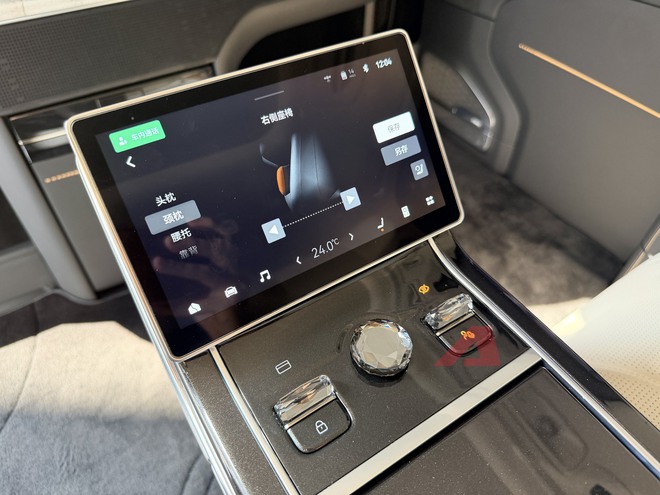 Xem trước Zeekr 009 Grand về Việt Nam cuối năm nay: MPV điện mạnh 777 mã lực, cạnh tranh Alphard bằng khoang sau dạng thương gia, chạy Hà Nội - Huế không cần sạc- Ảnh 16. Xem trước Zeekr 009 Grand về Việt Nam cuối năm nay: MPV điện mạnh 777 mã lực, cạnh tranh Alphard bằng khoang sau dạng thương gia, chạy Hà Nội - Huế không cần sạc- Ảnh 16.