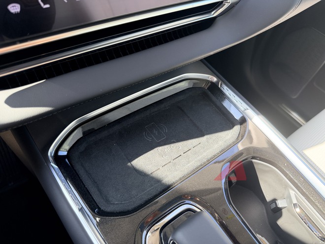 Xem trước Zeekr 009 Grand về Việt Nam cuối năm nay: MPV điện mạnh 777 mã lực, cạnh tranh Alphard bằng khoang sau dạng thương gia, chạy Hà Nội - Huế không cần sạc- Ảnh 17. Xem trước Zeekr 009 Grand về Việt Nam cuối năm nay: MPV điện mạnh 777 mã lực, cạnh tranh Alphard bằng khoang sau dạng thương gia, chạy Hà Nội - Huế không cần sạc- Ảnh 17.