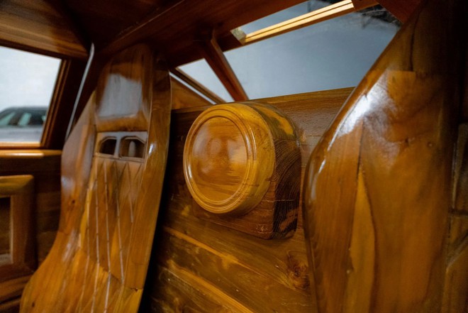 Bỏ 4.000 giờ để đẽo gỗ th&agrave;nh... Ford GT tỷ lệ 1:1, nghệ nh&acirc;n Bỉ tạo ra m&oacute;n đồ chơi khiến giới sưu tầm 'ph&aacute;t cuồng'- Ảnh 8.