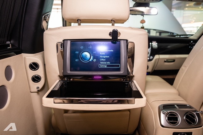 Rolls-Royce Ghost v&agrave; Bentley Mulsanne 15 tuổi b&aacute;n lại chỉ 5,5 tỷ đồng: Xe si&ecirc;u sang gi&aacute; thực tế chỉ ngang S-Class, 7-Series- Ảnh 27.