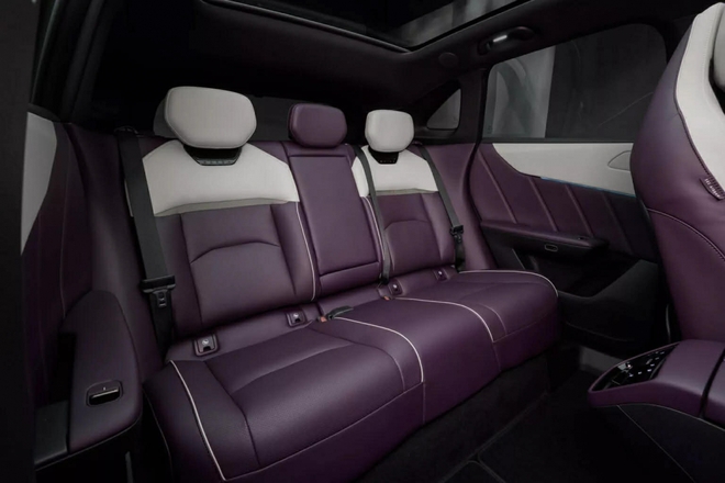 Mazda CX-6e ch&iacute;nh thức ra mắt, kh&ocirc;ng b&aacute;n tại Mỹ- Ảnh 9.