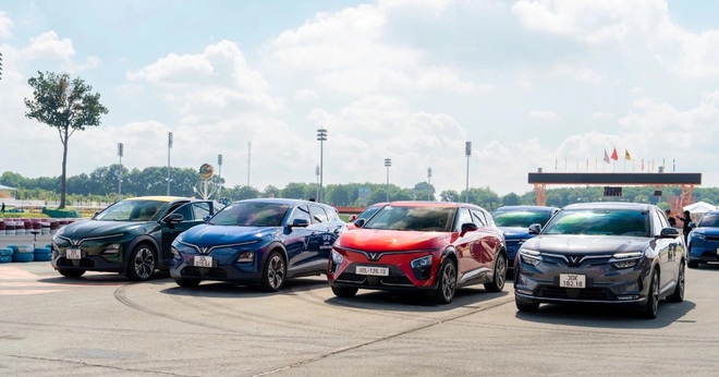 90% xe gầm cao, gần một nửa là xe điện, xe Hàn bị ‘quét sạch’ và nhiều diễn biến mới khác trong top 10 xe bán chạy tại Việt Nam năm 2025- Ảnh 5. 90% xe gầm cao, gần một nửa là xe điện, xe Hàn bị ‘quét sạch’ và nhiều diễn biến mới khác trong top 10 xe bán chạy tại Việt Nam năm 2025- Ảnh 5.