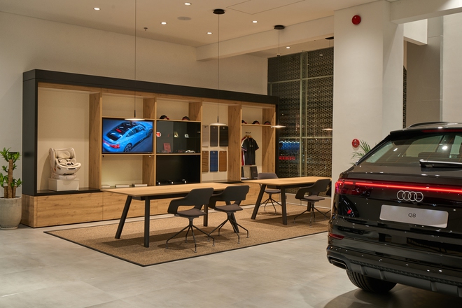 Showroom Audi l&acirc;u đời nhất Việt Nam 'kho&aacute;c &aacute;o mới': B&ecirc;n trong như sảnh chờ kh&aacute;ch sạn 5 sao, c&oacute; ph&ograve;ng giao xe ri&ecirc;ng tư- Ảnh 9.