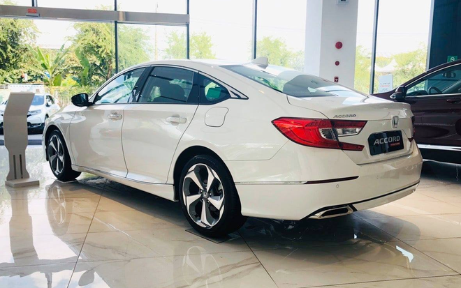 Honda Accord &acirc;m thầm r&uacute;t khỏi Việt Nam, Toyota Camry trước cơ hội &lsquo;c&acirc;n&rsquo; trọn ph&acirc;n kh&uacute;c khi đối thủ cuối đang qu&aacute; đuối?- Ảnh 6.