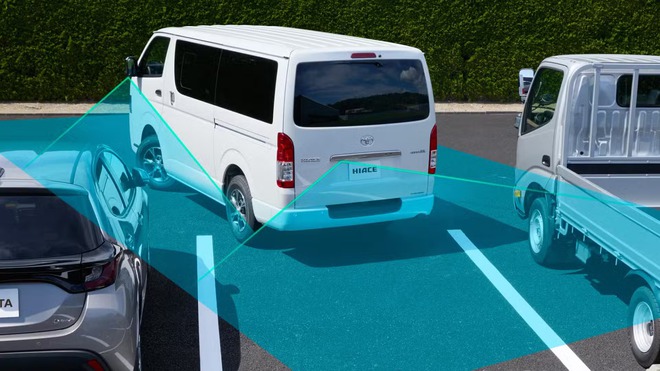 Toyota HiAce &lsquo;c&aacute; mập&rsquo; một thời tại Việt Nam c&oacute; bản n&acirc;ng cấp: Đồng hồ điện tử, camera 360 độ c&ugrave;ng nhiều tiện &iacute;ch xịn như xe con- Ảnh 8.