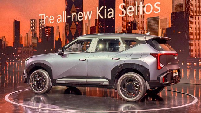 Kia Seltos thế hệ mới chốt gi&aacute;: Cao nhất quy đổi gần 600 triệu đồng, k&iacute;ch thước tăng ngang cỡ Corolla Cross, giữ nguy&ecirc;n động cơ từ bản cũ- Ảnh 4.