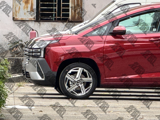 Hyundai Stargazer 2026 bất ngờ lộ diện ở Việt Nam: Thiết kế hoàn toàn mới, bớt dị đấu Xpander, gói ADAS đầy đủ tính năng hơn- Ảnh 3. Hyundai Stargazer 2026 bất ngờ lộ diện ở Việt Nam: Thiết kế hoàn toàn mới, bớt dị đấu Xpander, gói ADAS đầy đủ tính năng hơn- Ảnh 3.