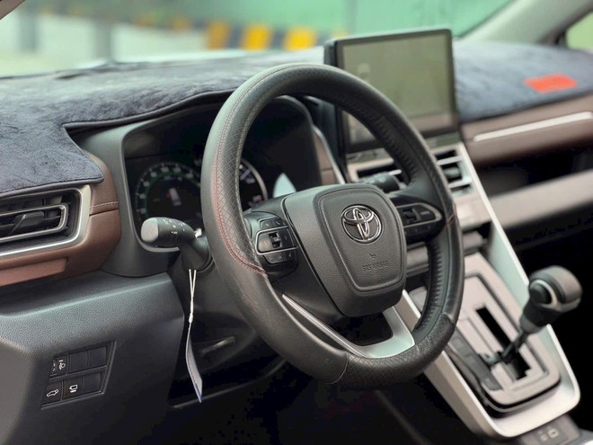 Chỉ ch&ecirc;nh 6 triệu đồng, chọn Toyota Innova Cross bản giữa hay VinFast VF MPV 7: Bảng so s&aacute;nh sau sẽ cho bạn c&acirc;u trả lời- Ảnh 10.