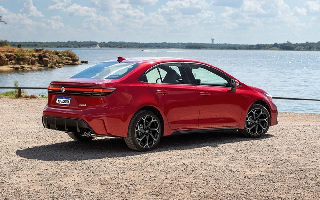 Toyota Corolla đời mới c&oacute; thể th&ecirc;m diện mạo kh&aacute;c biệt n&agrave;y: Giống Camry hơn từ trong ra ngo&agrave;i- Ảnh 3.