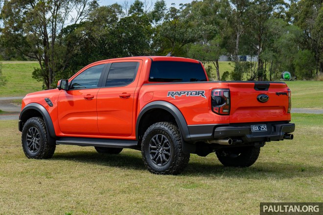 Ford Ranger Raptor m&aacute;y xăng V6 về Việt Nam: Gi&aacute; đồn đo&aacute;n khoảng 2 tỷ đồng, nhiều trang bị hơn hẳn, dễ trở th&agrave;nh 'b&aacute;n tải chơi'- Ảnh 5.