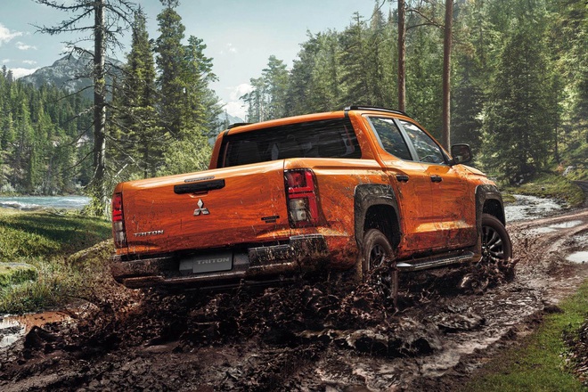 Mitsubishi Triton 2026 vừa n&acirc;ng cấp một thứ c&oacute; thể thấy tr&ecirc;n Lexus, khắc phục được điểm yếu lớn của b&aacute;n tải, người ngồi sẽ đỡ mệt v&agrave; say hơn- Ảnh 3.