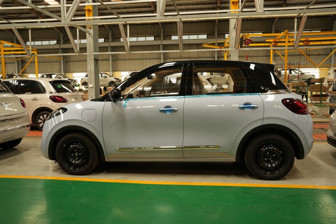 Ảnh thực tế Wuling Bingo 2026 tại Việt Nam: Giá dự kiến từ 399 triệu đồng, cần số như Mercedes, camera 360, đổi cổng sạc từng gây tranh cãi- Ảnh 13. Ảnh thực tế Wuling Bingo 2026 tại Việt Nam: Giá dự kiến từ 399 triệu đồng, cần số như Mercedes, camera 360, đổi cổng sạc từng gây tranh cãi- Ảnh 13.
