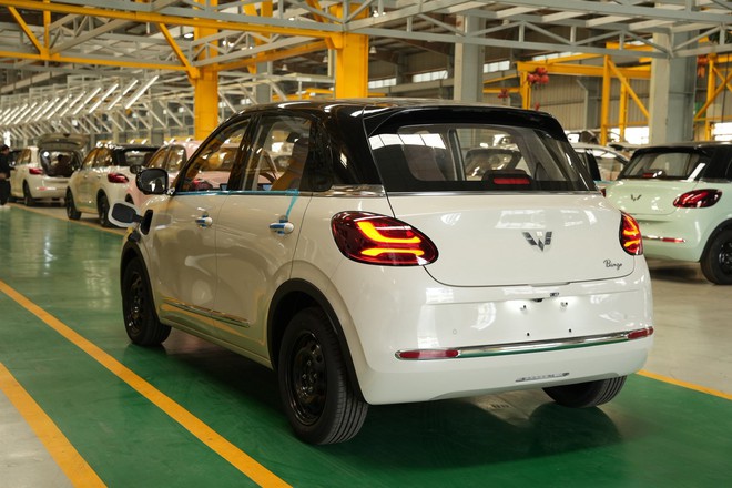 Ảnh thực tế Wuling Bingo 2026 tại Việt Nam: Giá dự kiến từ 399 triệu đồng, cần số như Mercedes, camera 360, đổi cổng sạc từng gây tranh cãi- Ảnh 12. Ảnh thực tế Wuling Bingo 2026 tại Việt Nam: Giá dự kiến từ 399 triệu đồng, cần số như Mercedes, camera 360, đổi cổng sạc từng gây tranh cãi- Ảnh 12.